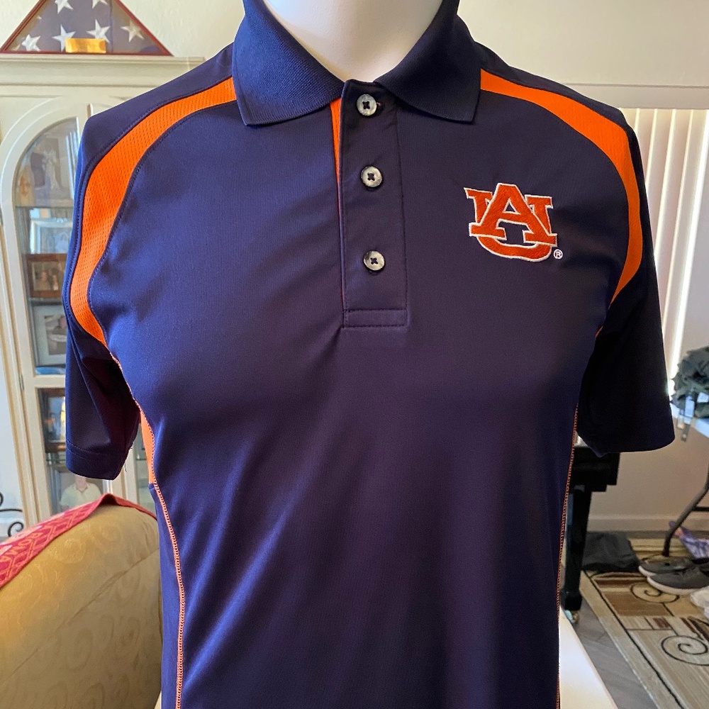 Nice mens small Auburn Tigers polo shirt
